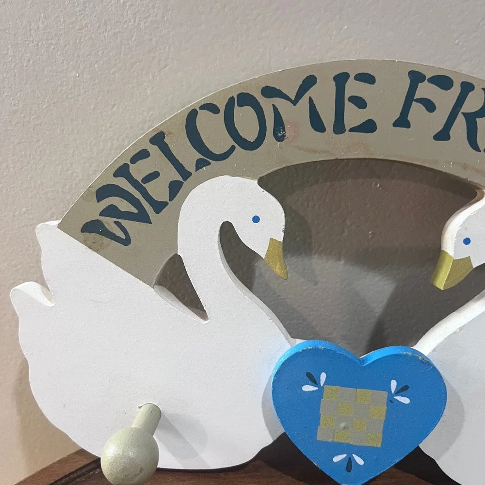 Vtg Country Folk Art Wood Swan Welcome Friends Wall Plaque Heart‎ Peg Rack 11.5